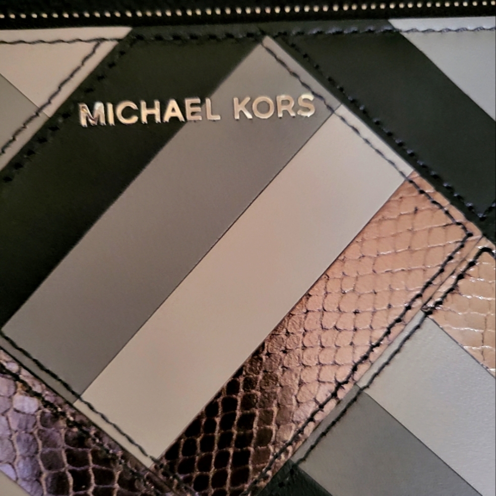 Michael Kors Geometric Leather Clutch - Picture 4 of 11